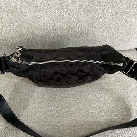 VTG Coach Black Canvas Signature Monogram Crossbody Bag White Stitching K2K-6347 - Picture 9 of 15